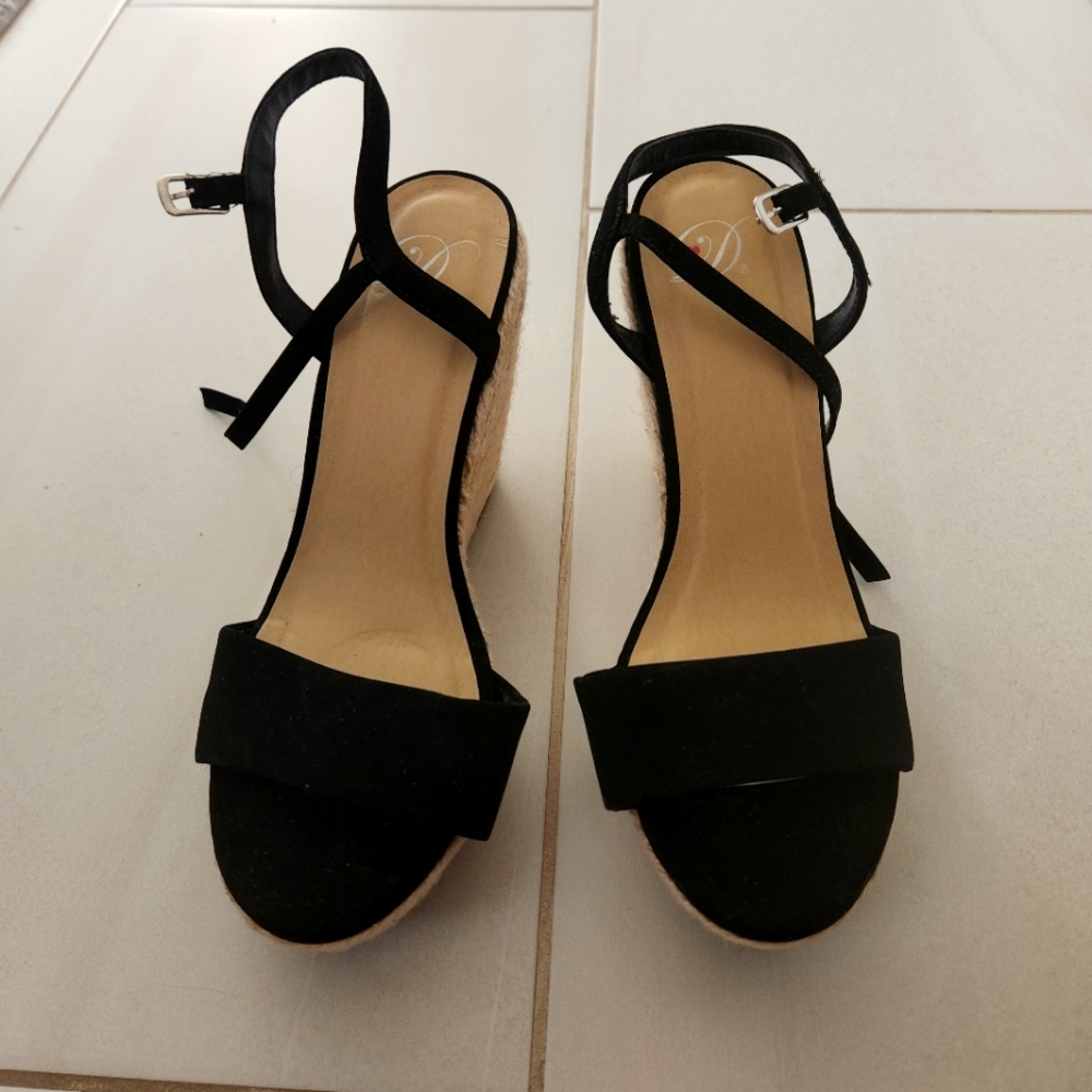 Black Wedges, Size 8.5
